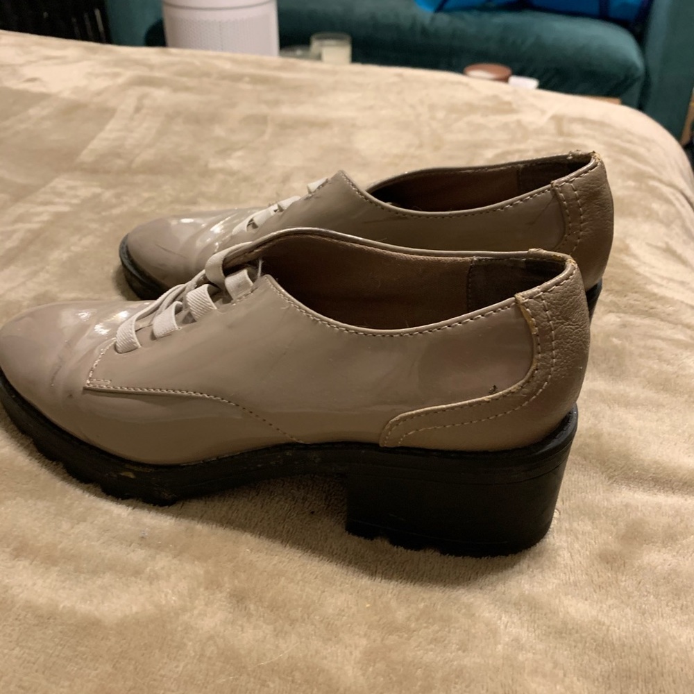 Sam Edelman Nude Oxfords w Low Chunky Heel